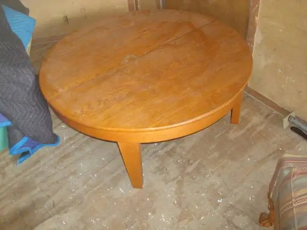 round oak coffee table