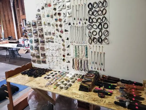 Huge garage sale 9am-6pm 09/04/26-09/07/26