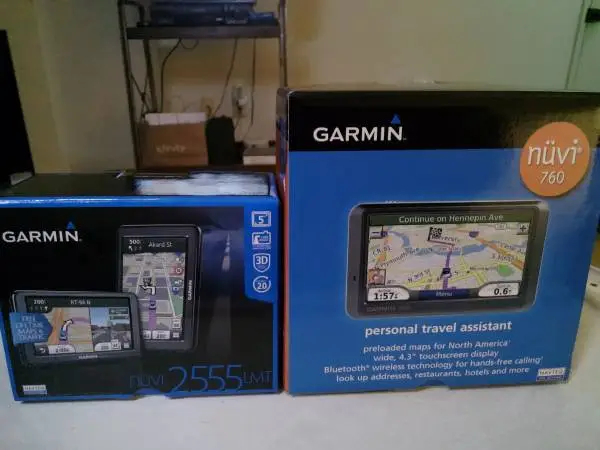 GPS 2 Garmin With all Accessories