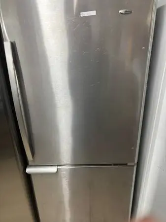 Whirlpool refrigerator top freezer bottom Stainless Steel refrigerator