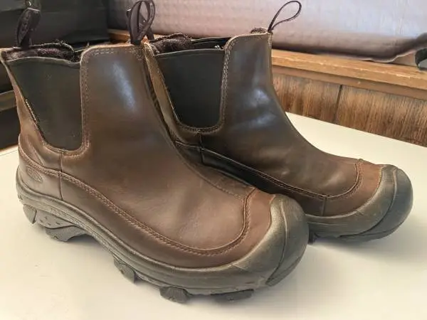 Keen Mens boots sz US 9