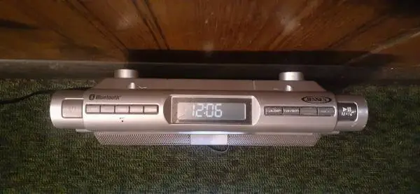 Jensen Under Counter Universal Bluetooth Music System