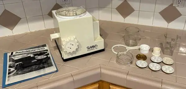 Simac PastaMatic 700 Pasta Maker with Accessories.