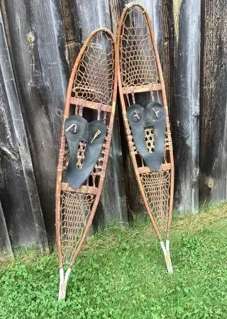 STRAND 10”x58” VINTAGE WW2  SNOWSHOES