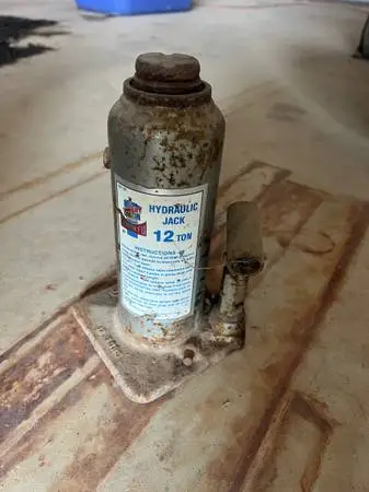 12 Ton Bottle Jack