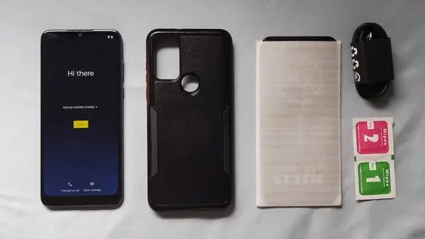 Moto G Pure, Perfect Condition w/ Accessories! (T-Mobile)