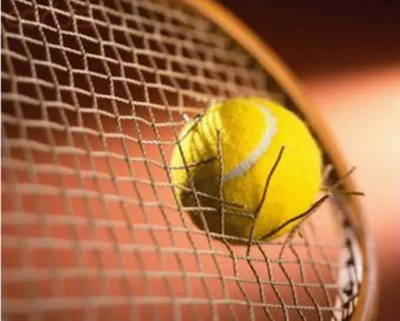 Tennis Racquet Stringing Services (1 Hour Turnaround)