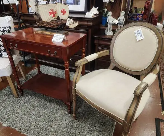Bombay Mahogany 2 Tier Entry Table-32W x 18D x 33.5H-NOW