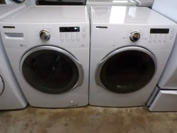 Samsung washer and dryer /stackable/side by side