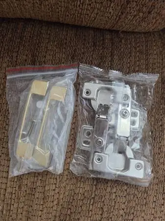 Hinges and Doors for book shelves