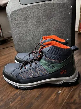 Mens hiking boots
