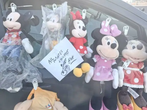 Mickey  n minnie mouses  toys -some talk-
