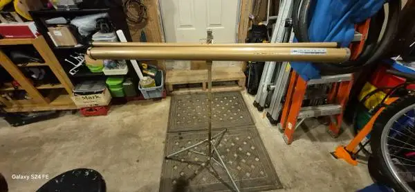 Radiant Deluxe Meteor Projection Tripod Screen