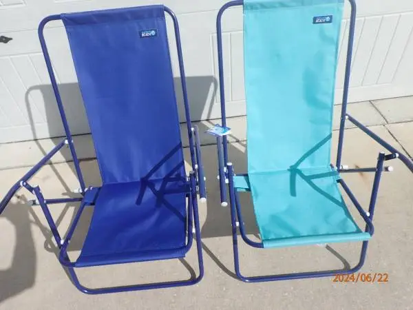 BEACH CHAIRS