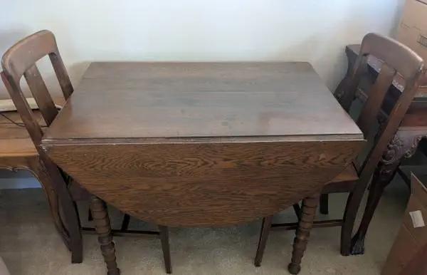 Antique Oak Drop leaf table +2 chairs