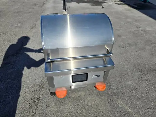COYOTE Built In Pellet Grill