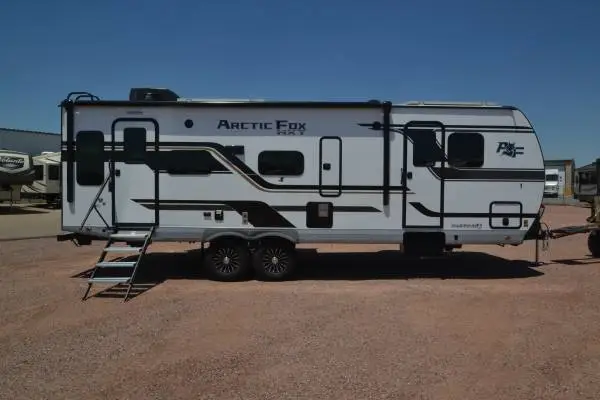 2027 ARCTIC FOX 27SX W/INVERTER