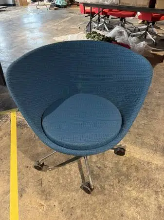 Keilhauer Juxta Chair- 3 Available
