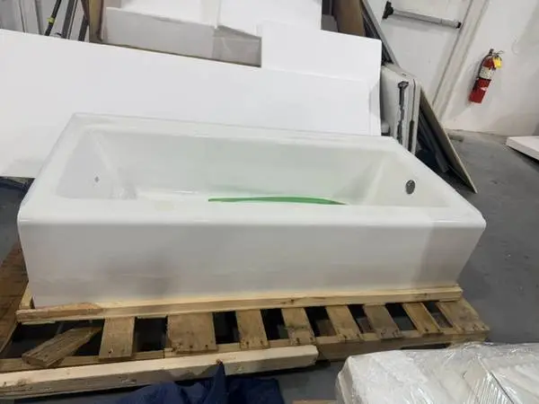 Kohler Bellwether 60x30 Alcove Soaking Bathtub With Right-Hand Drain