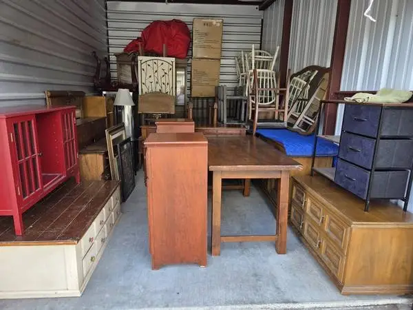 ENTIRE FURNITURE LOT / STORAGE UNIT – VINTAGE, ANTIQUES, PROJECTS + NE