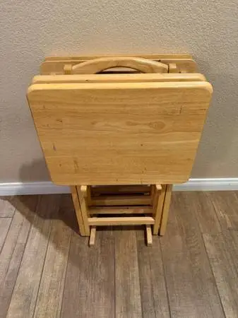 TV SNACK TABLES