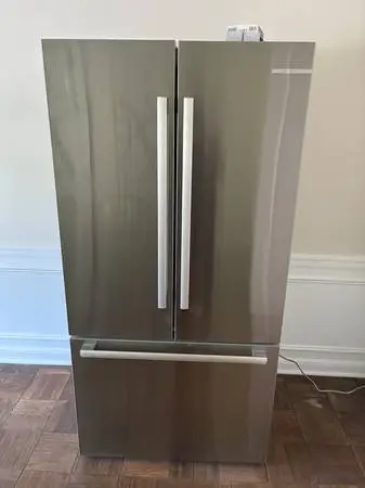 Bosch B36CT80SNS 21 Cu.Ft. Stainless Bottom Mount Refrigerator - 3YR W