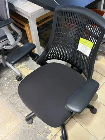 TheOffice Mid-Back  Ergonomic Task Chair   📦 Florida