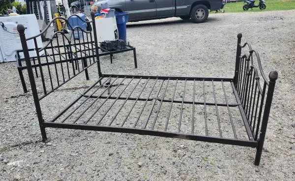 Metal Full Size Bed