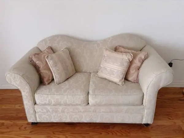 Sofa , Love Seat , Couch elegant