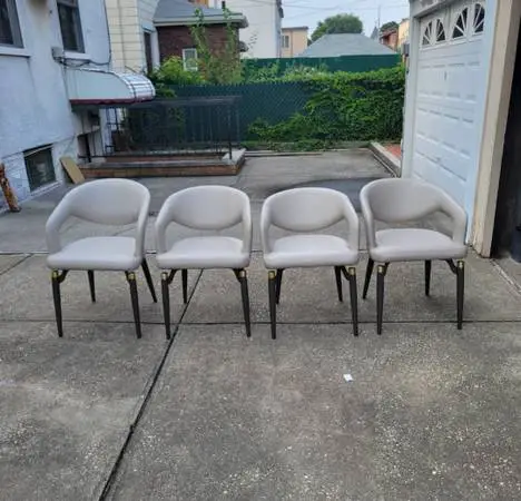 4 beautiful barrelback chairs