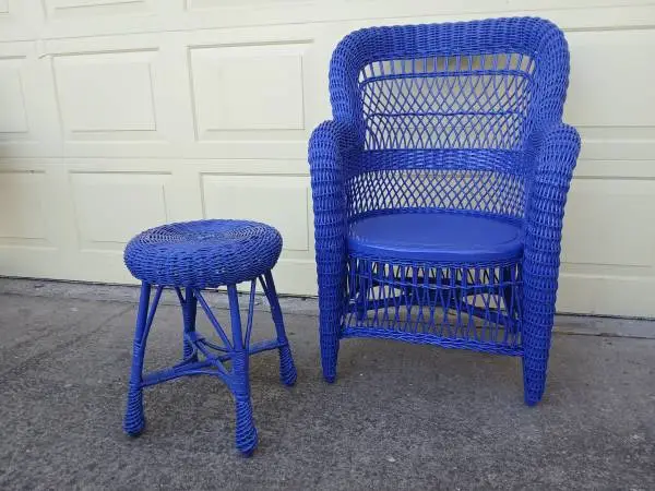 PRETTY RARE VINTAGE BLUE WICKER CHAIR AND TABLE