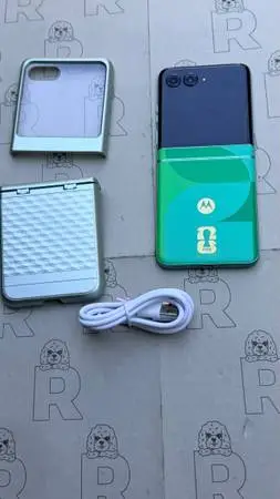 Motorola Razr 2025 256g Visible wireless