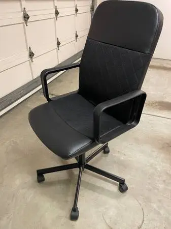 ***DESK CHAIR***