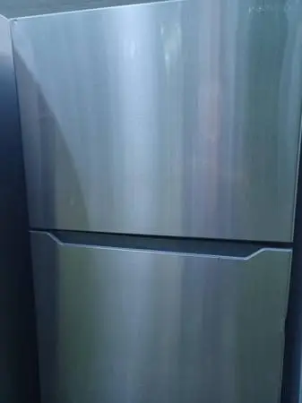 Refrigerator  top freezer like new 6 months warranty