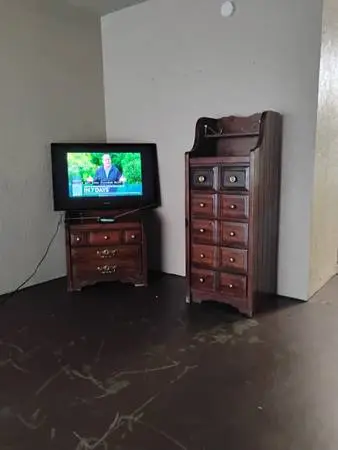 Chest dresser and night night