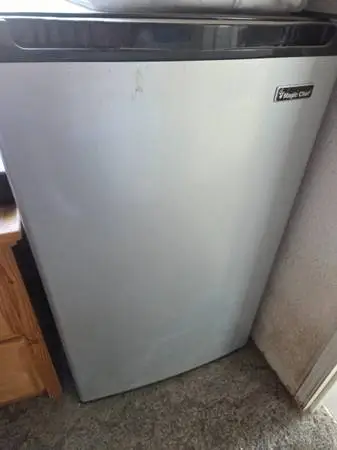 Mini fridge