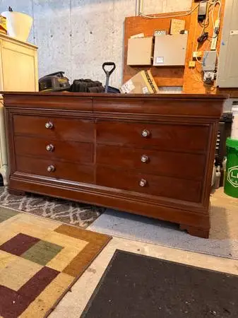 Dresser