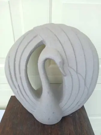 LARGE RARE HAEGER SWAN STATUE for INDOORS OR OUTDOORS