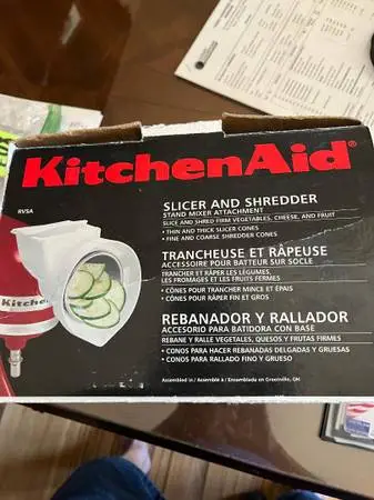 KITCHEN AID ATTACHMENT SHREDDER AND SLICER