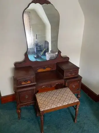 Vintage vanity table and bench with mirror