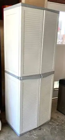 Garage storage cabinet