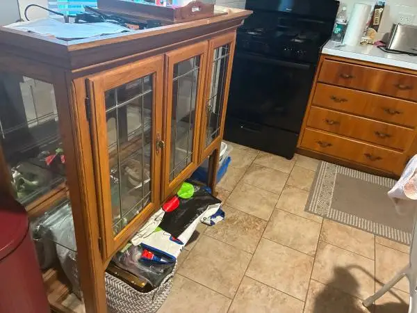 KITCHEN CABINET