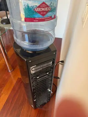 Hot and cold water dispenser 5 gallon