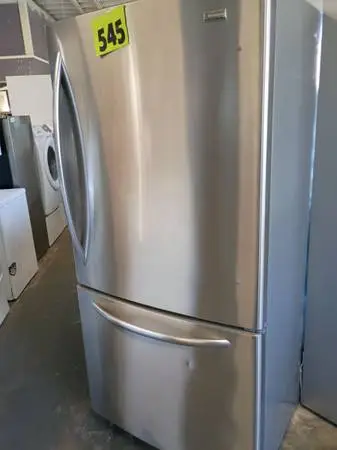 33” KENMORE like new! REFRIGERATOR  bottom freezer STAINLESS STEEL  for sale!