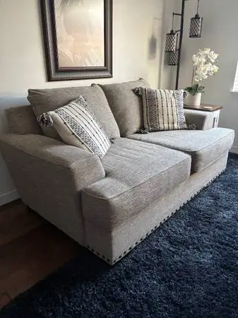 Very nice Loveseat (price reduced)
