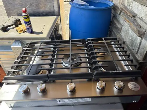 30 kitchen aid cook top stainless steel  five burners