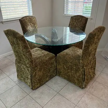 Glam Glass 47” Round Dining Table w/ Sculptural Palm Leaf Base + 4 Upholstered