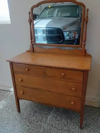 Antique 5 piece Bedroom Set