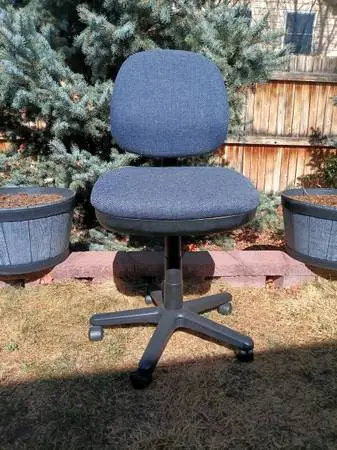 Adjustable office roller desk chair 39 tall