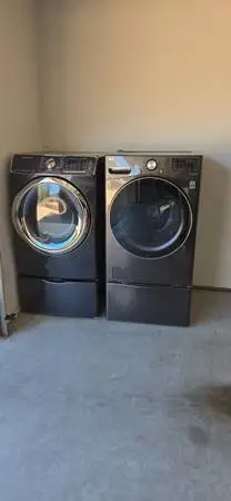 Washer and Dryer with Pedestals